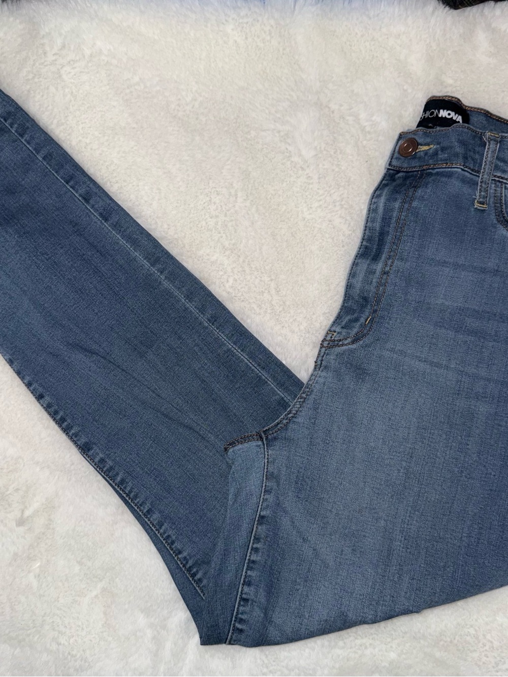 Fashion Nova Women's Mid Wash skinny Blue Jeans